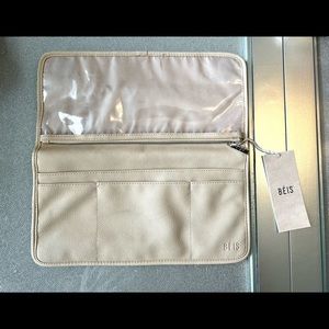 BÉIS - The Seatback Organizer